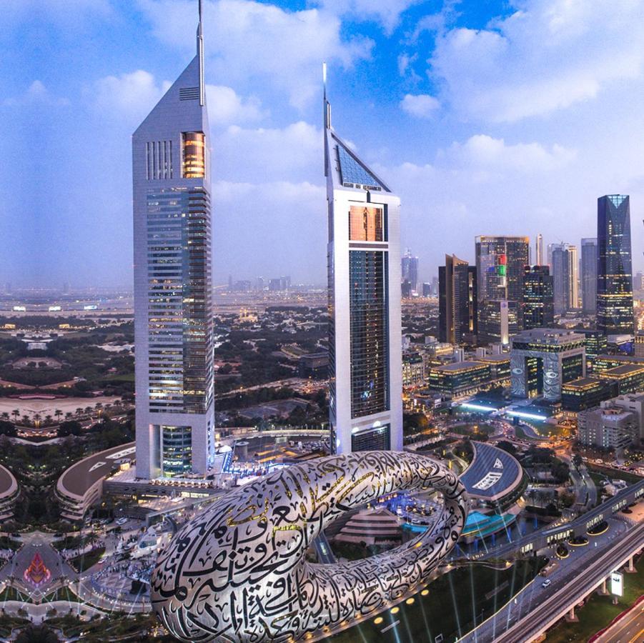 Jumeirah Emirates Towers Дубай Экстерьер фото